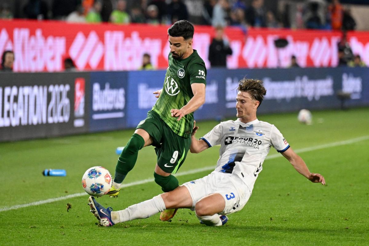 Wolfsburg held to draw by paderborn in first leg of bundesliga relegation playoff