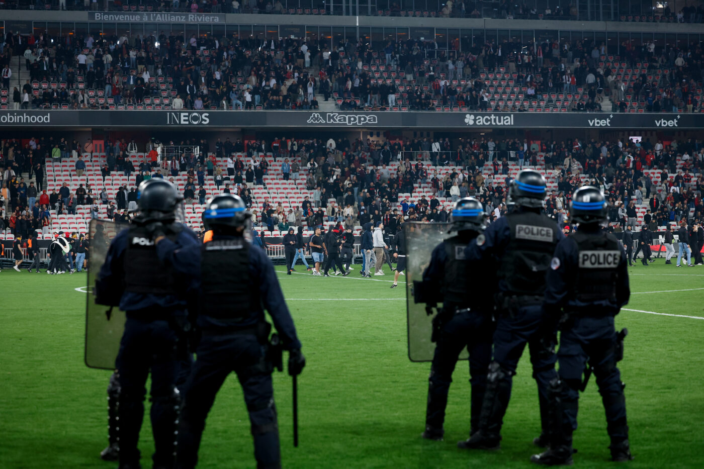 Nice hit with heavy sanctions ahead of Saint-Étienne playoff clash