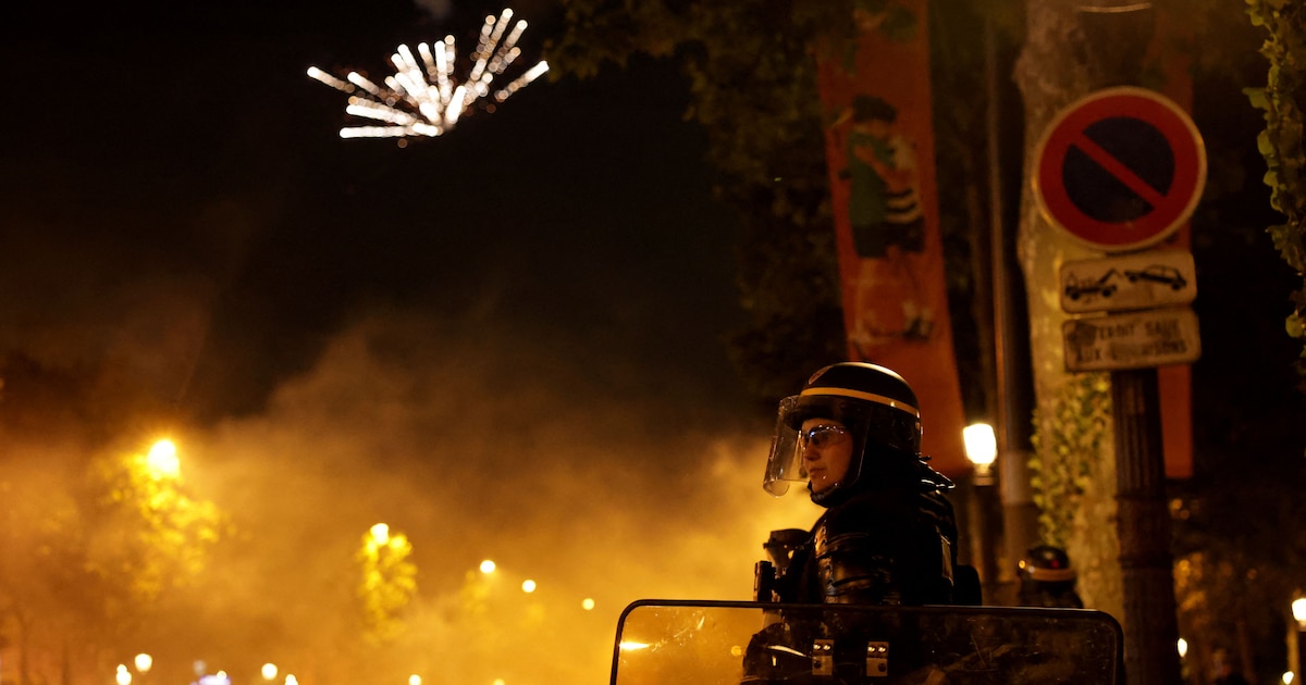 Paris rocked by post-psg victory unrest, nearly 300 arrested