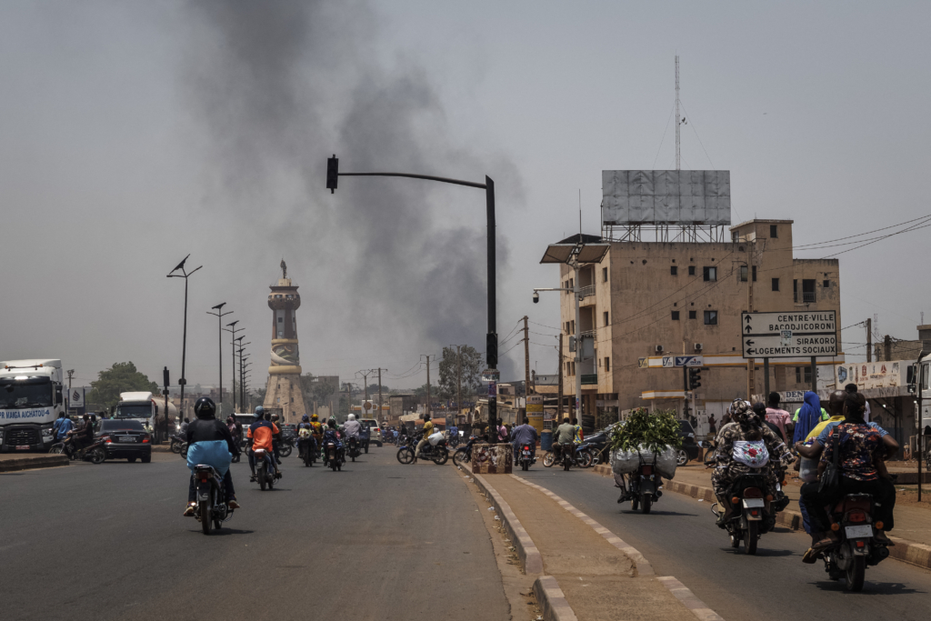 Mali: civilian suffering mounts as gsim blockades Bamako