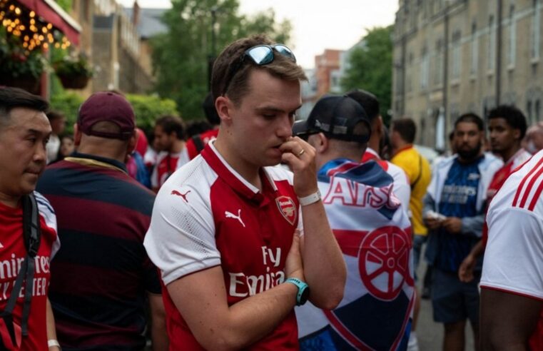 Arsenal supporters display admirable fair play after champions league final heartbreak