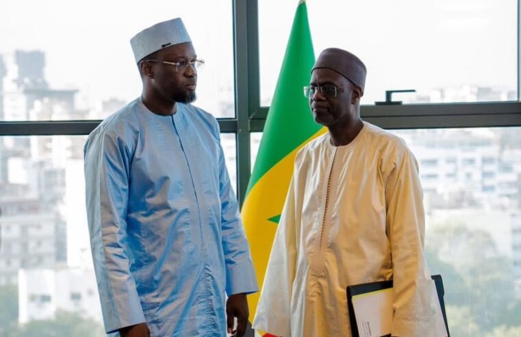 Sénégal: new prime minister sworn in at primature, key reforms ahead