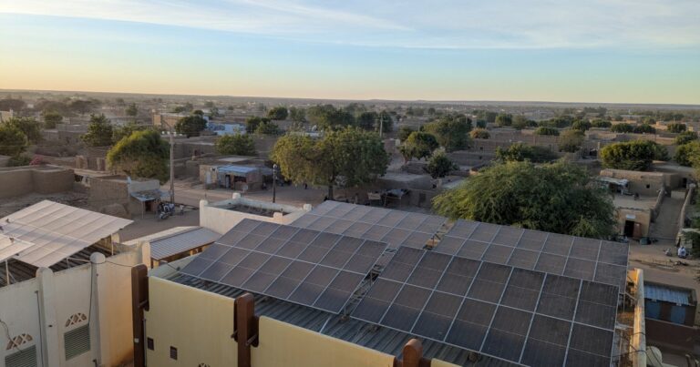 Solar power secures medical services in Niafounké, northern Mali