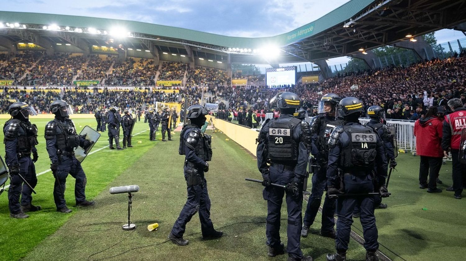 French sports minister condemns ‘unacceptable violence’ at nantes-toulouse ligue 1 clash