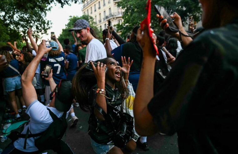 Explosions de joie, feux d’artifice et interpellations : Paris entre fête et débordements après le deuxième sacre en Ligue des champions