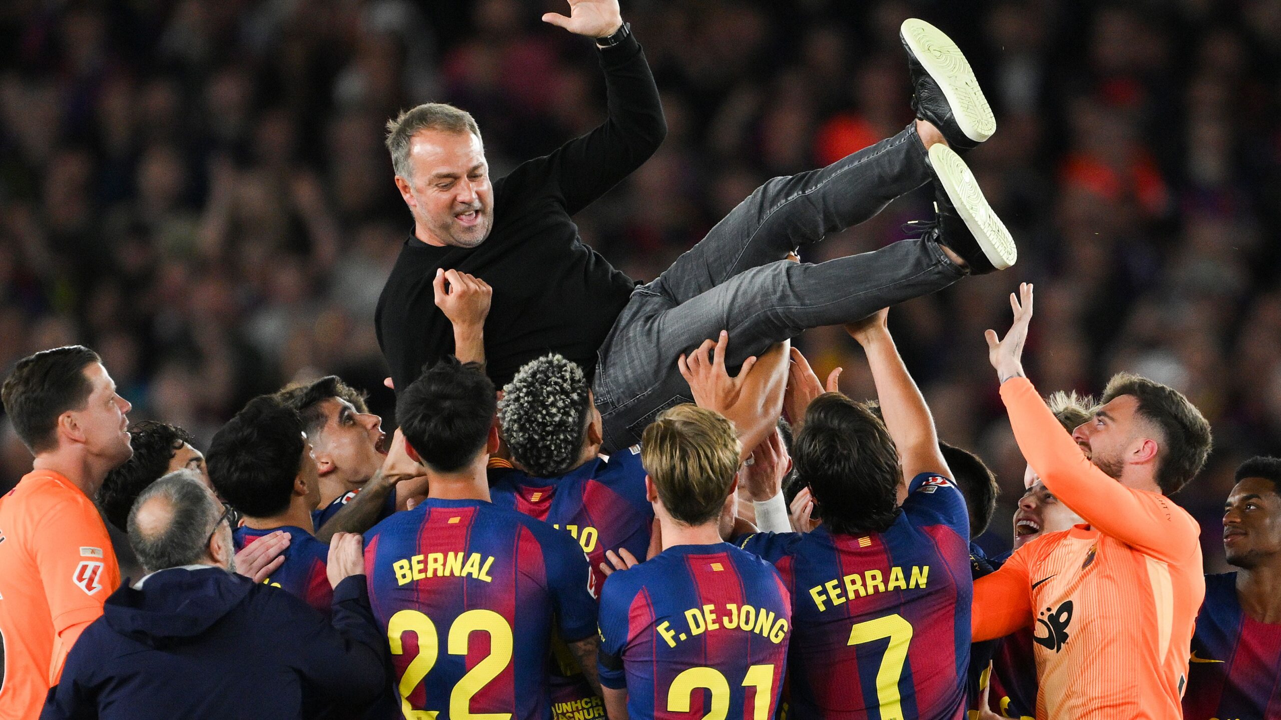 Barcelona snubs free transfers despite financial tightrope