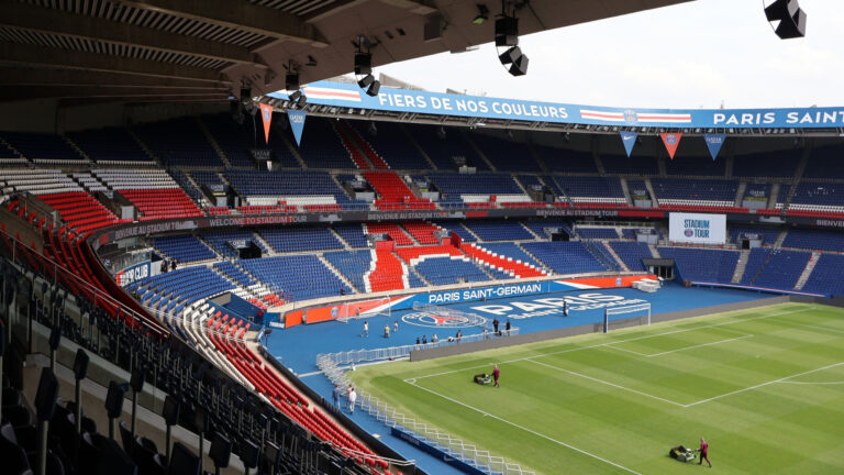 Paris saint-germain to screen champions league final at parc des princes