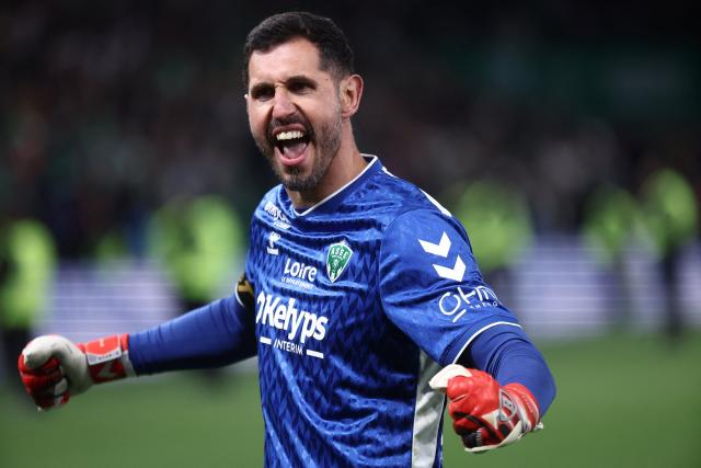 Maubleu’s penalty heroics propel saint-étienne to ligue 1 play-off final