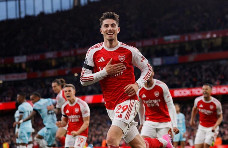 Arsenal players celebrate english premier league title in viral video