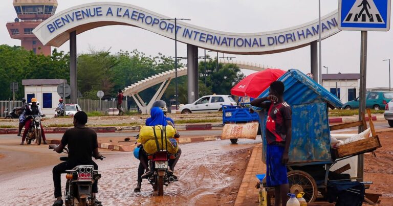Security breach in Niamey as airport attack highlights russian presence and isis growth