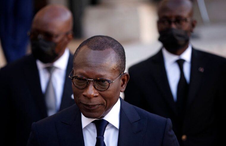 Bénin: government asserts stability following reported coup attempt