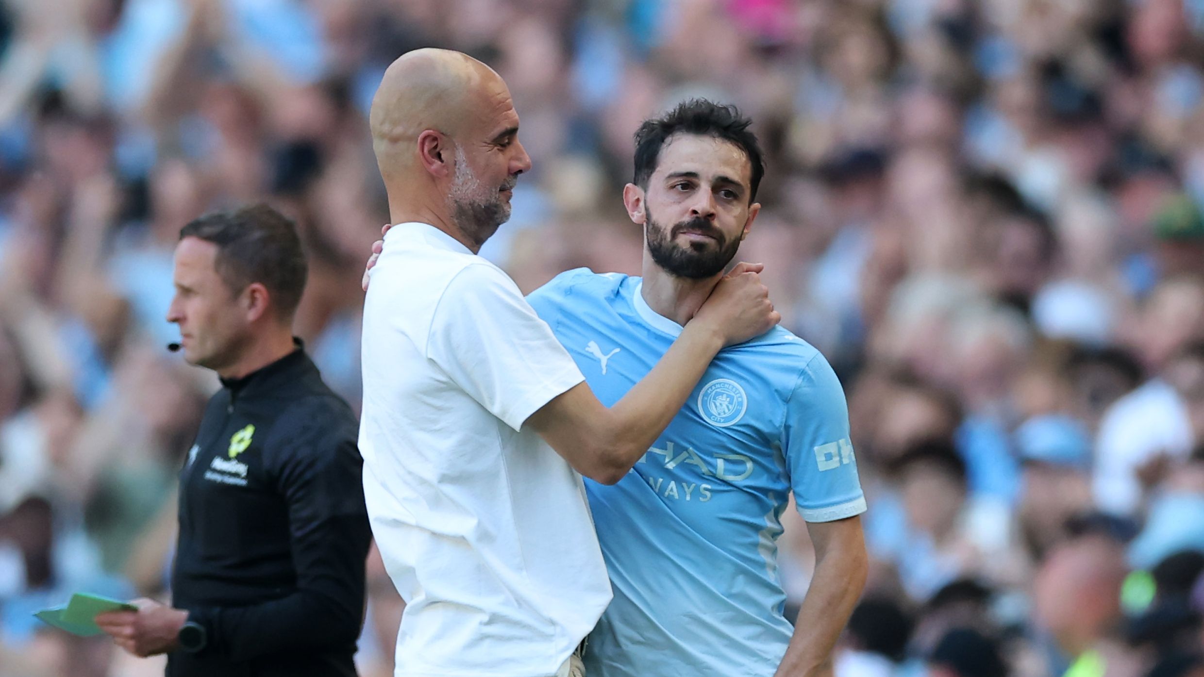 Wayne rooney’s fury over manchester city’s in-match guard of honor
