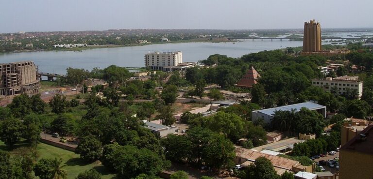 Mali blocus: JNIM accused of unacceptable civilian restrictions in Bamako