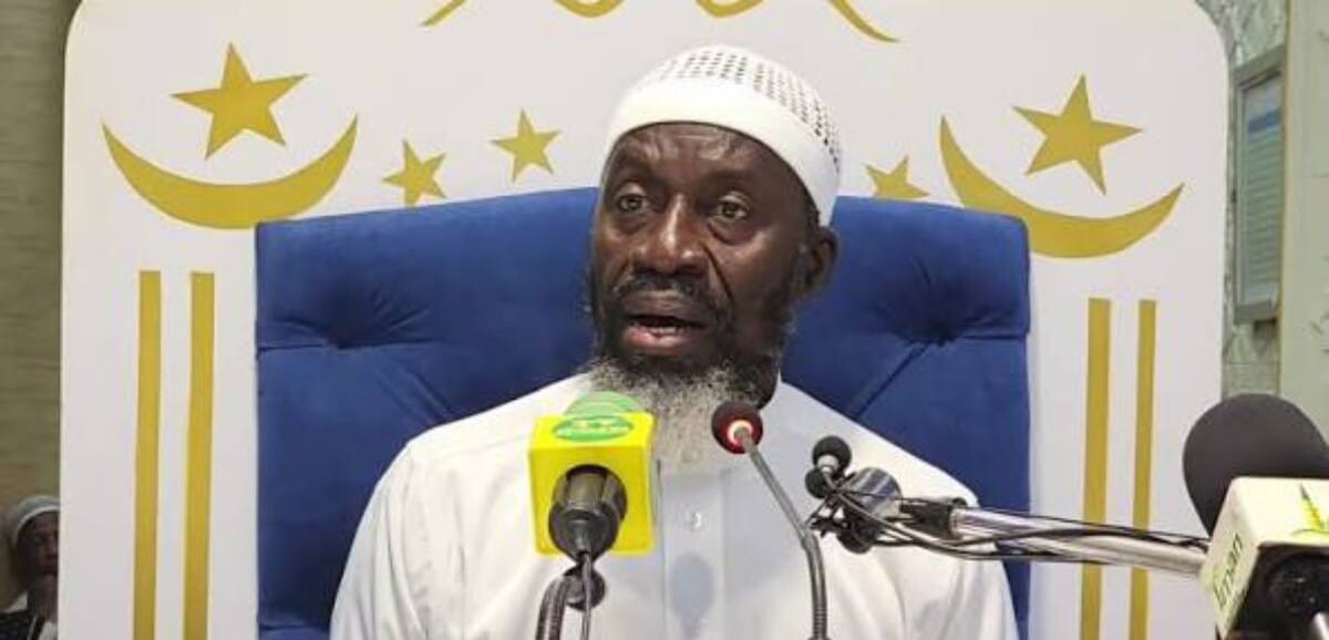 An influential burkinabè imam detained after regime criticism