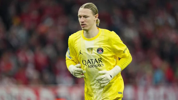 Matvey Safonov in PSG jersey