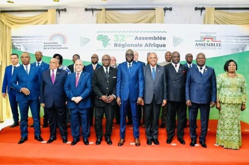 Parliamentary representatives from Gabon and Senegal at the Francophonie assembly in Dakar