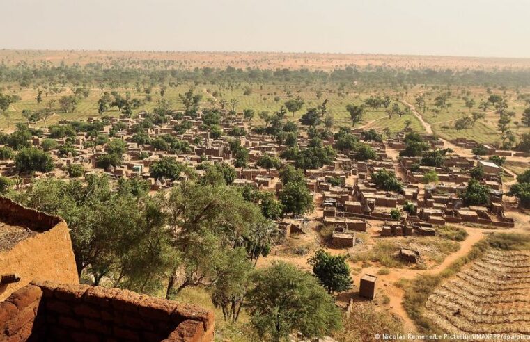 Thousands of displaced dogons return home in Mali under jnim agreements