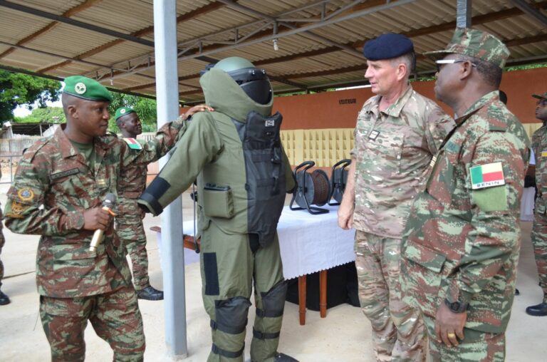 France equips Bénin with high-tech tools to neutralize explosive threats in the north