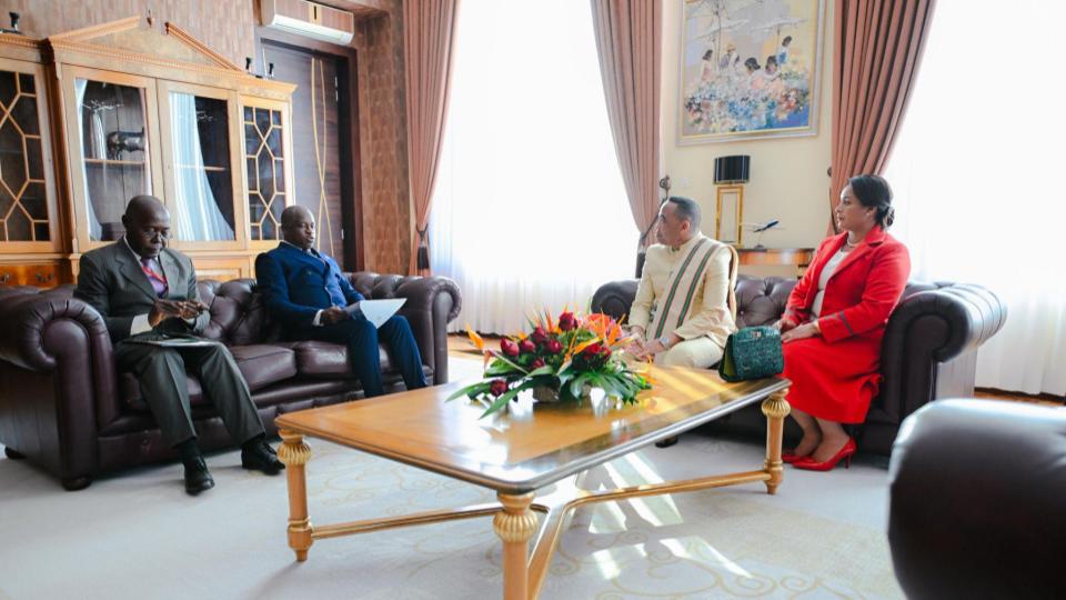 Gabonese vice president immongault strengthens ties with Madagascar’s randrianirina