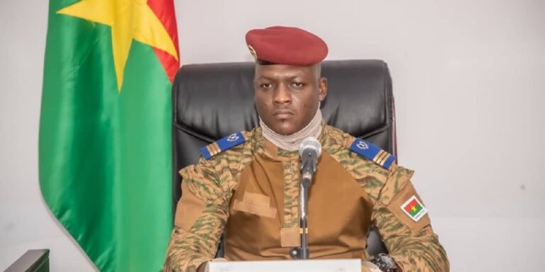 Le Burkina Faso rompt ses relations diplomatiques avec la République Française