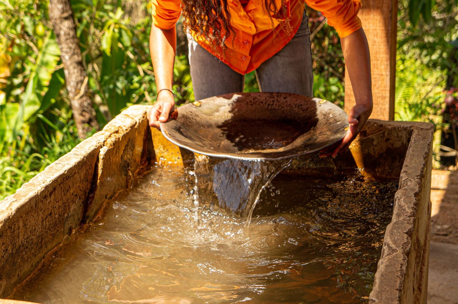 Sonamines tightens oversight of gold miners in Cameroon