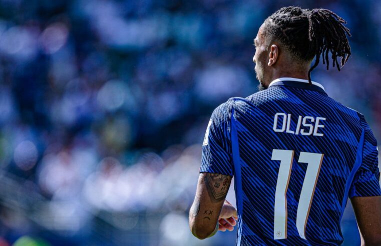 Michael Olise transfer: psg or real madrid? deschamps advises a different path
