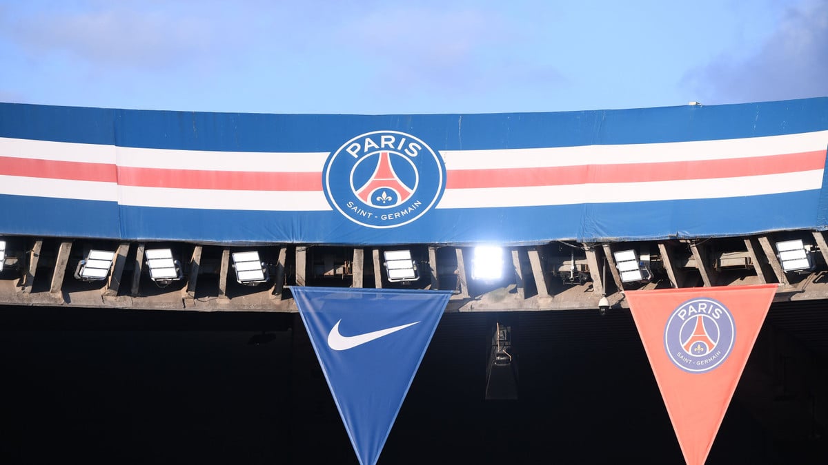 PSG faces Manchester United battle over Mateus Fernandes transfer
