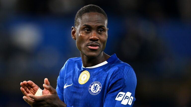 Como and inter milan lock horns in summer transfer battle for chelsea defender