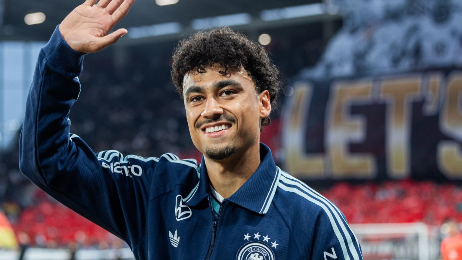 Premier league contenders chase bundesliga’s rising star