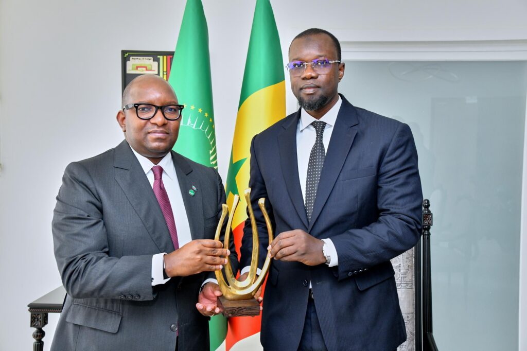 Parliamentary leaders engage in strategic dialogue