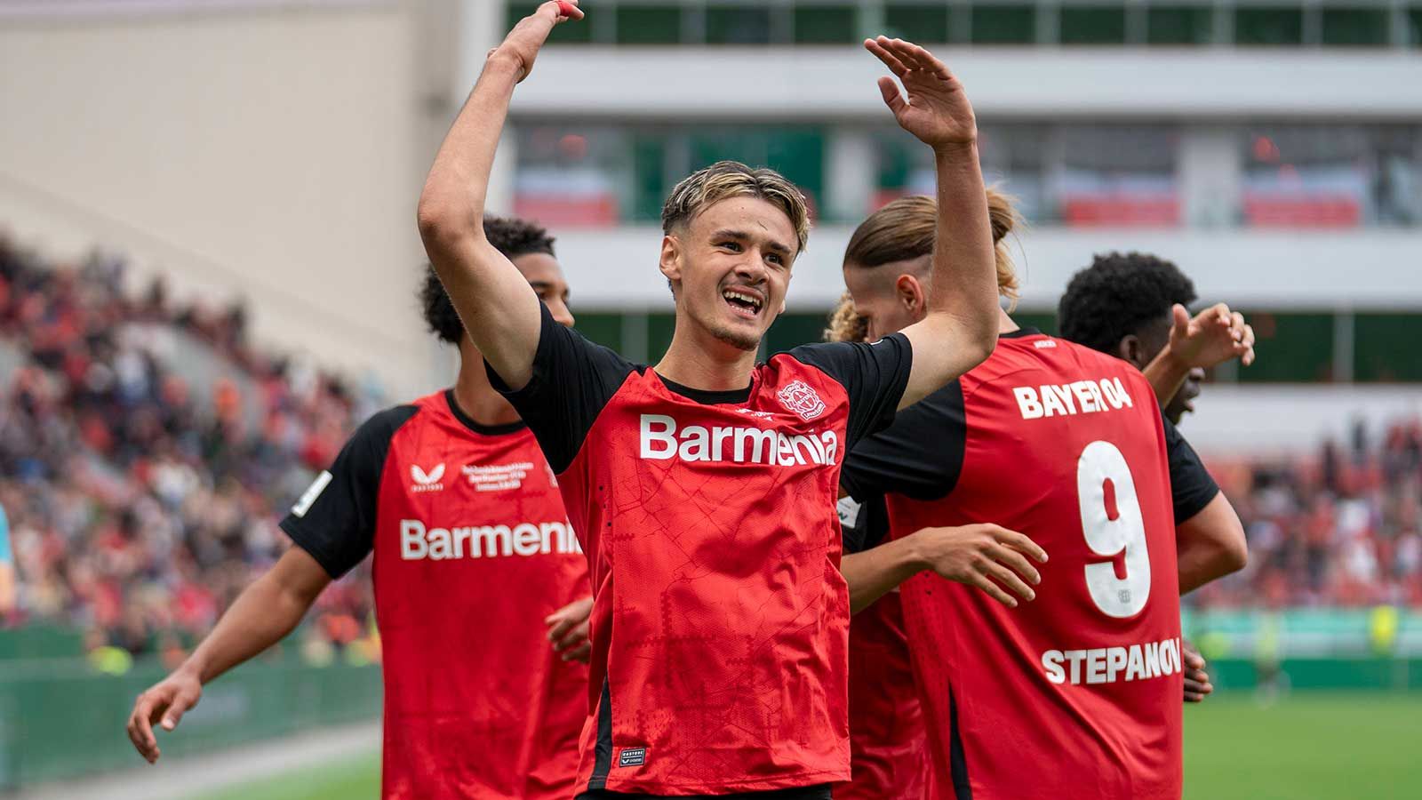 Young bosnian midfielder set to shatter bundesliga transfer record