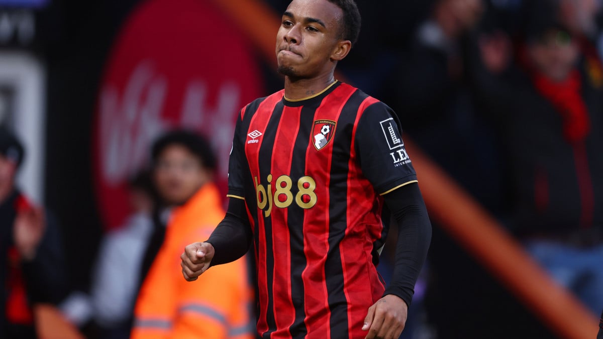 Eli Junior Kroupi snubs PSG for Tottenham over playing time concerns