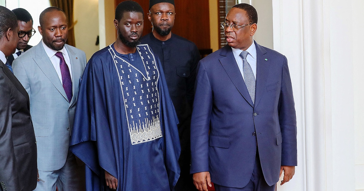 Macky sall’s controversial return to Senegal sparks political tensions