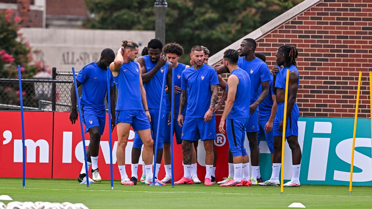 French international lucas digne confirms Paris saint-germain move during world cup