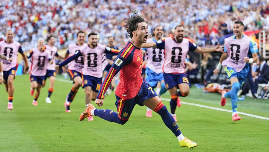 Barcelona forward Ferran Torres, scorer in the World Cup final, nears move to Paris Saint-Germain