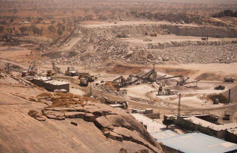 Cameroon’s artisanal gold sector shaken by mining approval freeze