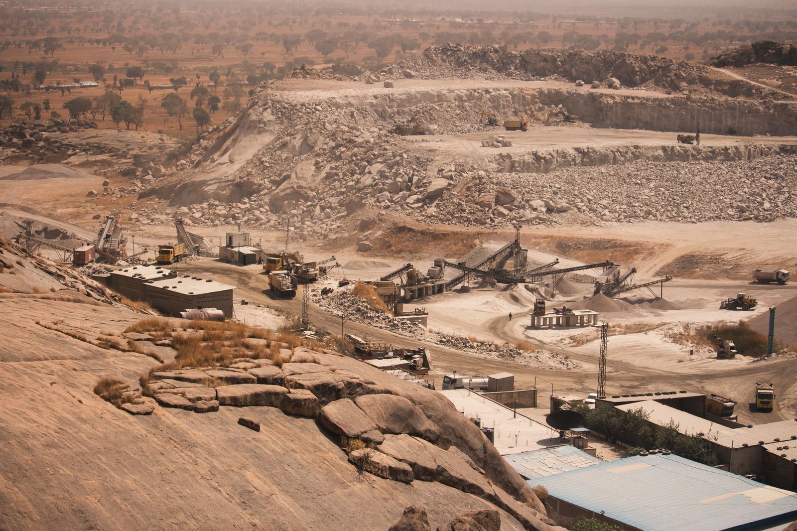 Cameroon’s artisanal gold sector shaken by mining approval freeze