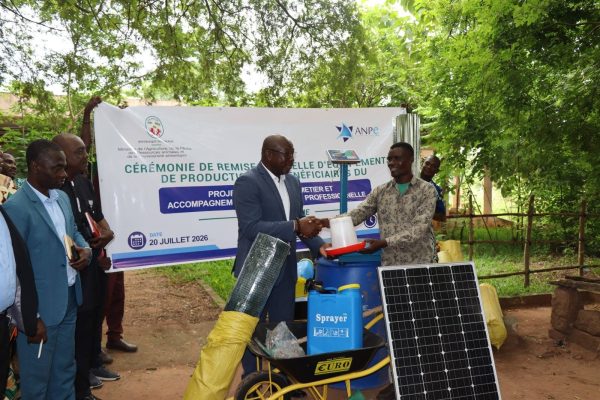 Empowering Togo’s youth: 50 entrepreneurs receive equipment in kpomé