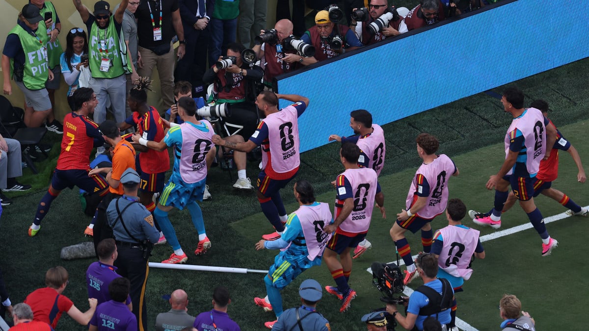 Ferran Torres’ future hangs in balance: psg interest vs barcelona’s affection