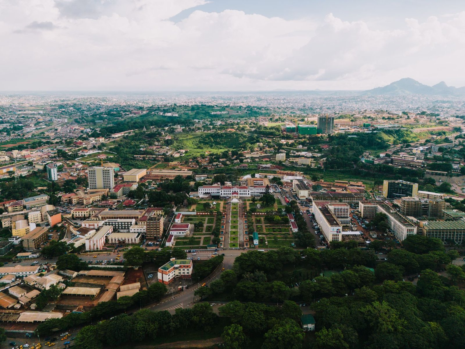 Cameroon’s B-/B rating stays put: the political transition now takes centre stage